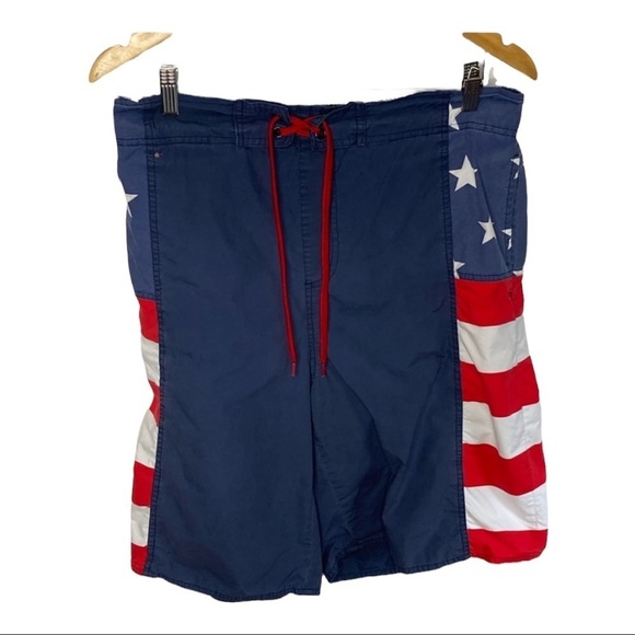 Ivy Crew USA Imperfection Swim Trunks Sz Large - Picture 1 of 8